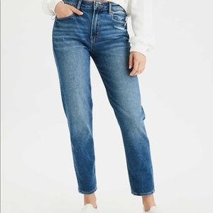 AE Mom Jeans NWT